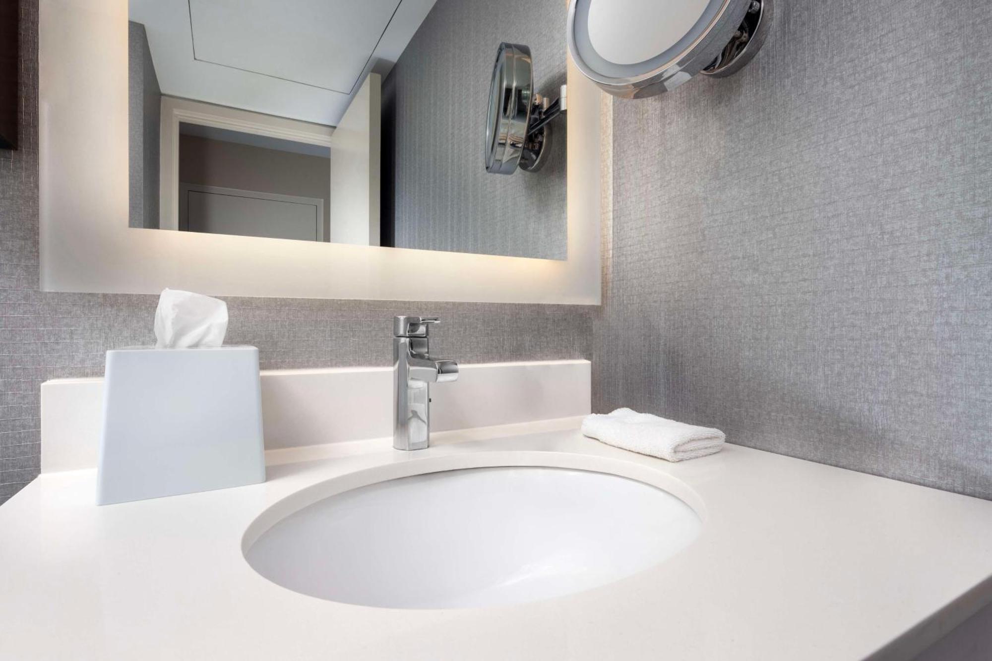 Doubletree By Hilton Manhattan, Ks Luaran gambar