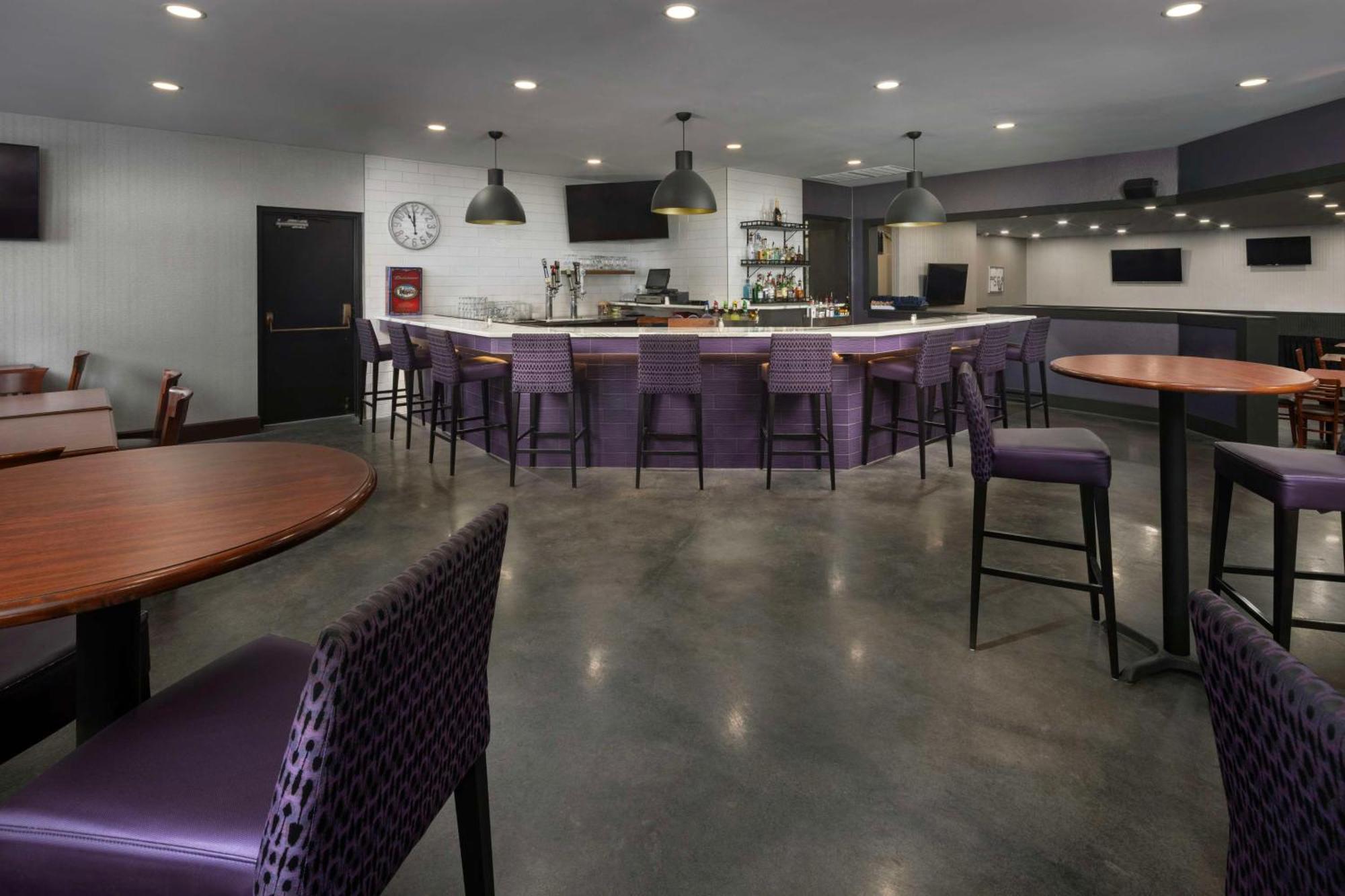 Doubletree By Hilton Manhattan, Ks Luaran gambar