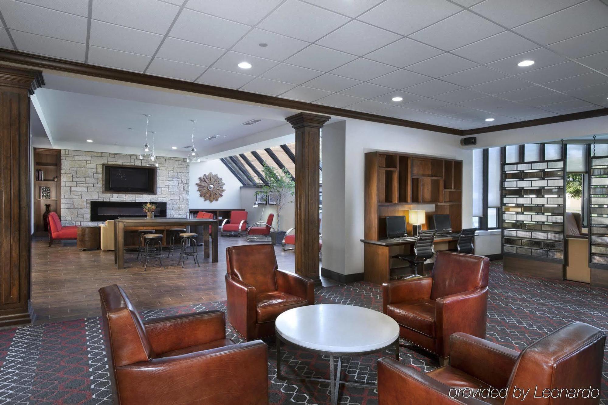 Doubletree By Hilton Manhattan, Ks Luaran gambar