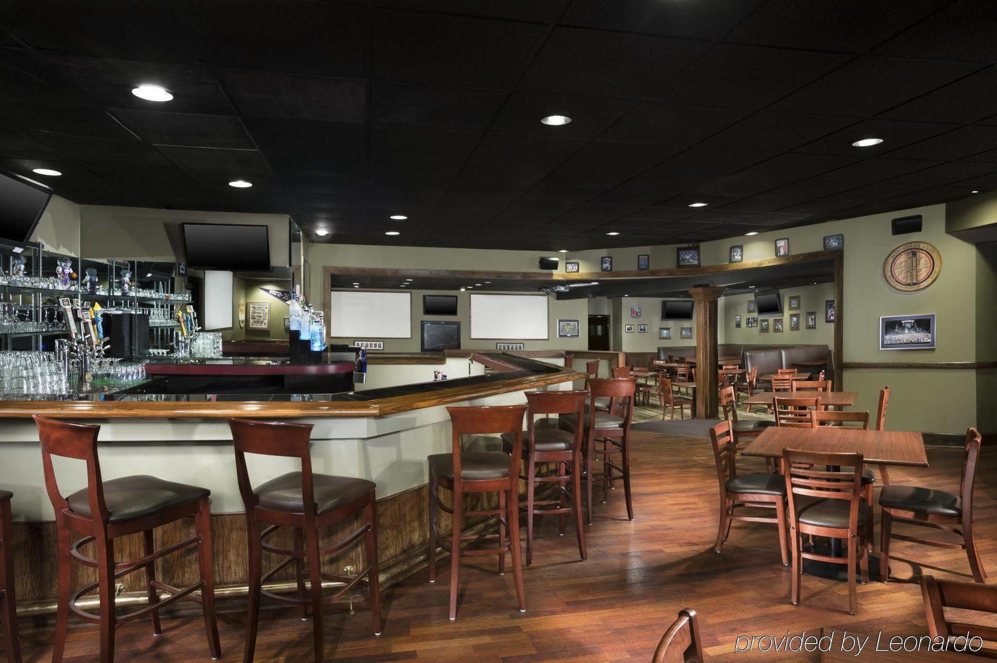 Doubletree By Hilton Manhattan, Ks Luaran gambar